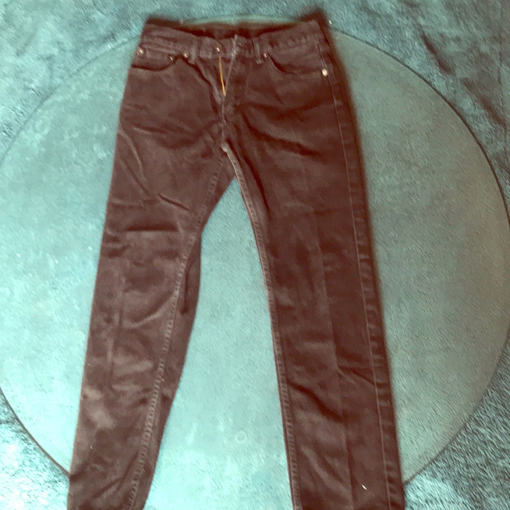 Black jeans- Levi’s